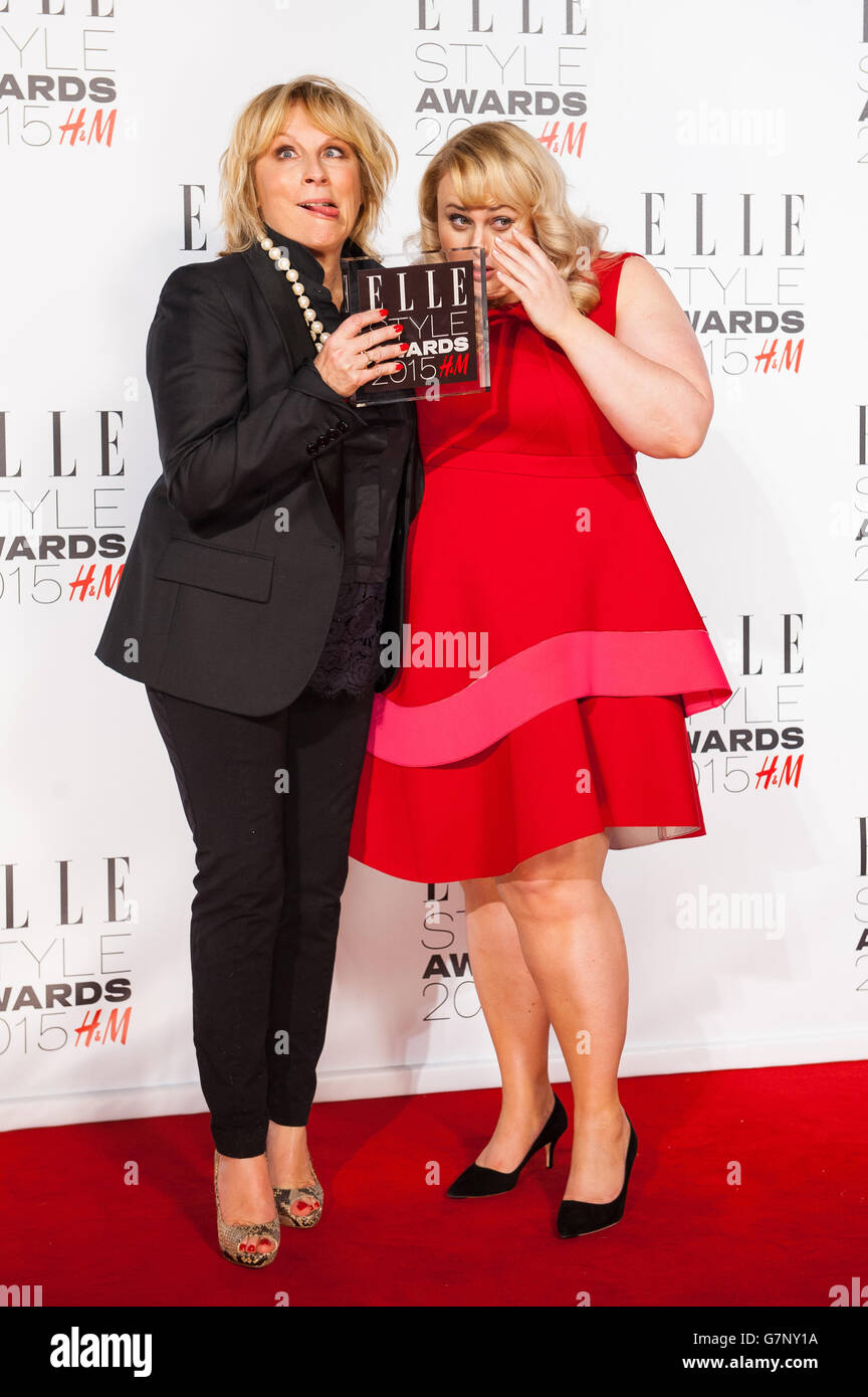 Vincitore del premio Rising Star Award Rebel Wilson con il presentatore Jennifer Saunders al premio Elle Style Awards 2015 presso lo Sky Garden, 20 Fenchurch Street, Londra. Foto Stock