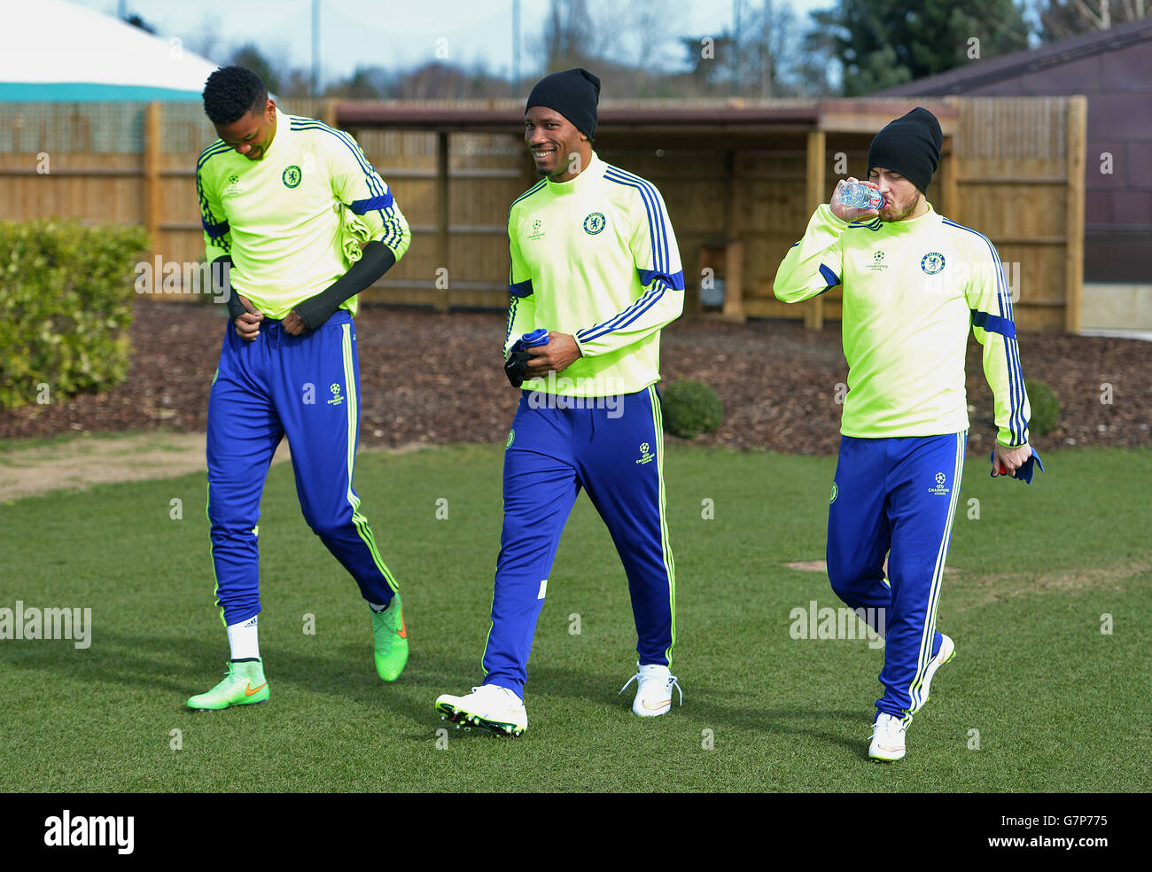 Chelsea's Jamal Blackman, Didier Drogba ed Eden Hazard durante una sessione  di allenamento al Cobham Training Ground, Stoke D'Abernon, Londra. PREMERE  ASSOCIAZIONE foto. Data immagine: Martedì 10 marzo 2015. Il Chelsea affronta