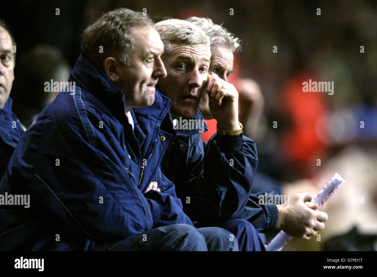 Il manager di Norwich City Nigel Worthington guarda la sua squadra perdere 3-0 Foto Stock