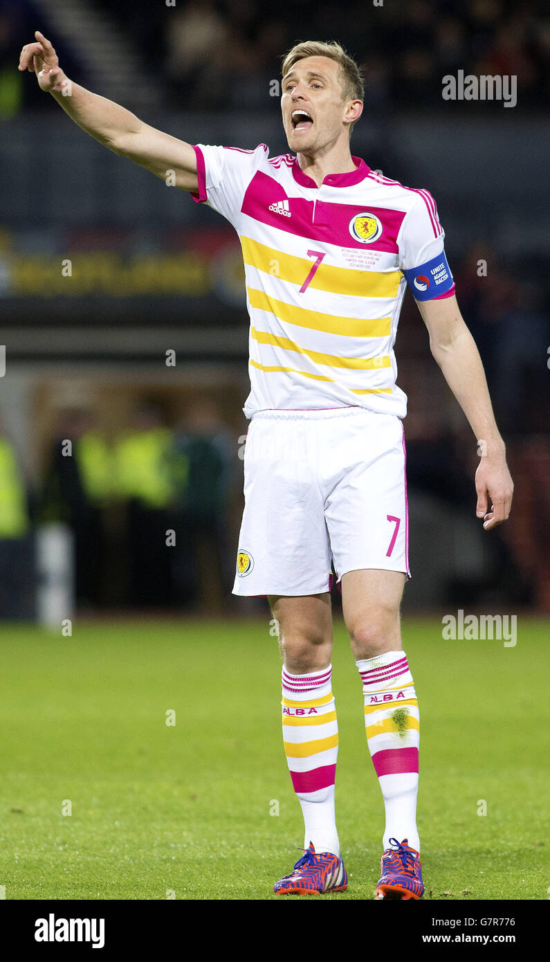 Darren Fletcher in Scozia durante l'International friendly a Hampden Park, Glasgow. PREMERE ASSOCIAZIONE foto. Data immagine: Mercoledì 25 marzo 2015. Scopri la storia di calcio della Pennsylvania Scotland. Il credito fotografico dovrebbe essere: Kirk o'Rourke/PA Wire. RESTRIZIONI: L'uso è soggetto a limitazioni. . Uso commerciale solo previo consenso scritto della fa scozzese. Per ulteriori informazioni, chiamare il numero +44 (0)1158 447447. Foto Stock