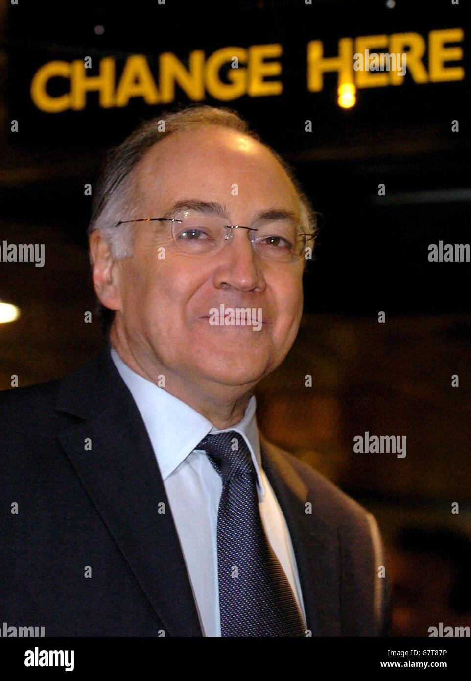 Visita di Michael Howard - il Beacon Bingo Club. Il leader del Partito conservatore Michael Howard. Foto Stock