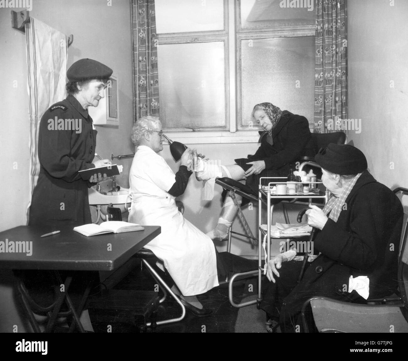 Il WVS aiuta gli anziani al memoriale di Re Giorgio VI club Foto Stock