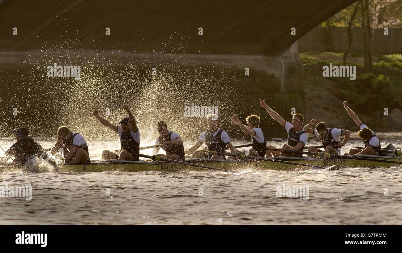 Canottaggio - 2015 BNY Mellon Boat Race - Oxford v Cambridge - Fiume Tamigi Foto Stock