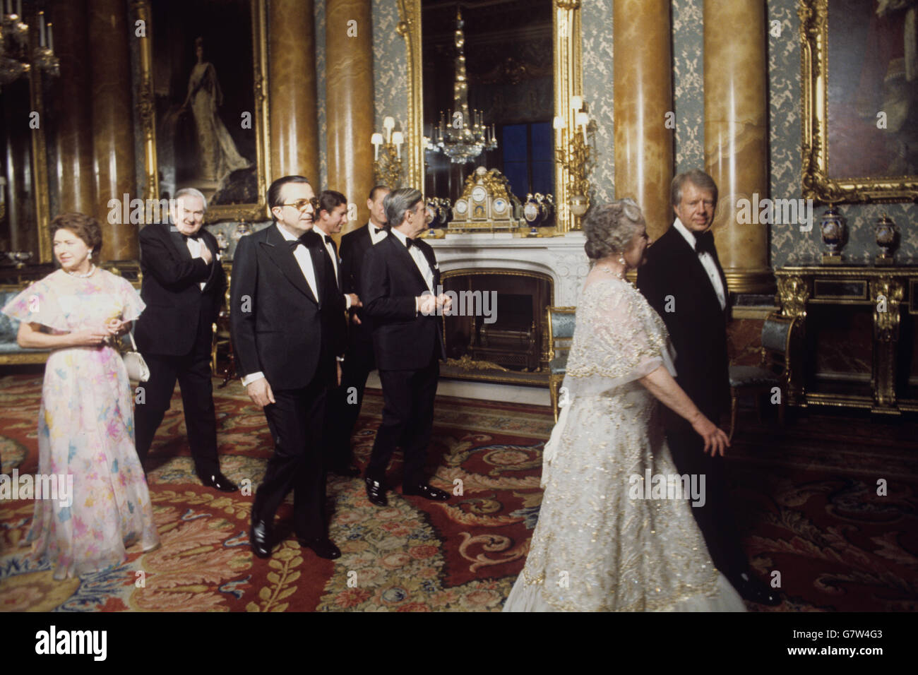 Royalty - Queen con sette leader mondiali - Blu sala da disegno a Buckingham Palace Foto Stock