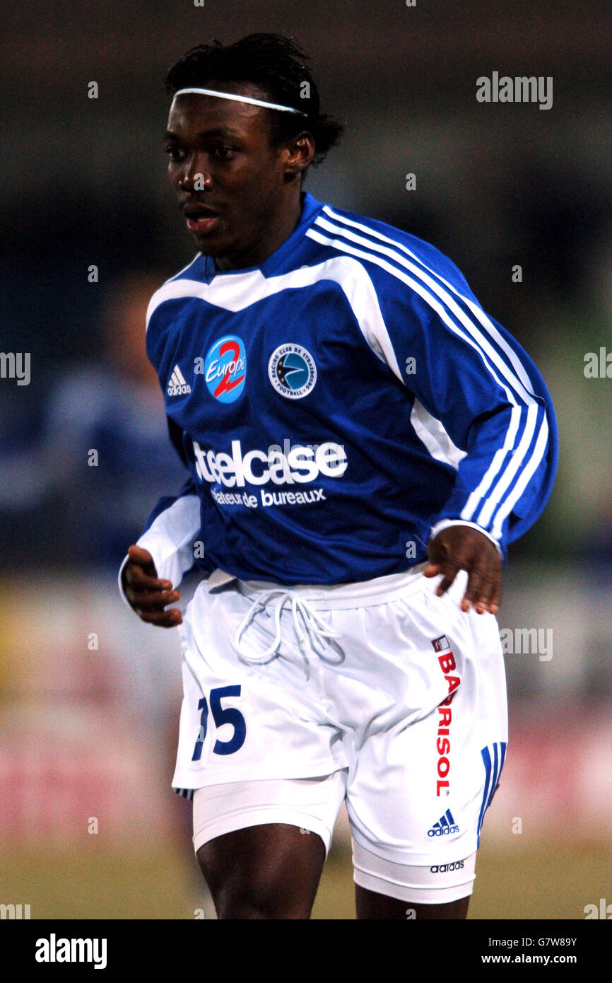 Calcio - Francia Premiere Division - Strasburgo / Caen - Stade de la Meinau. Arthur Boka, Strasburgo Foto Stock