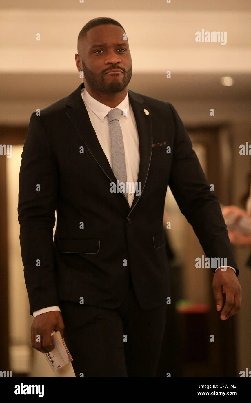 Lethal Bizzle arriva al PFA Player of the Year Awards 2015 al Grosvenor House Hotel, Londra Foto Stock