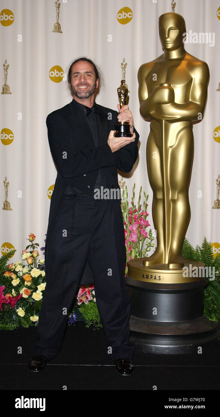 77th Academy Awards - Sala Stampa - Kodak Theatre. Chris Landreth riceve il premio per il miglior cortometraggio animato per Ryan. Foto Stock