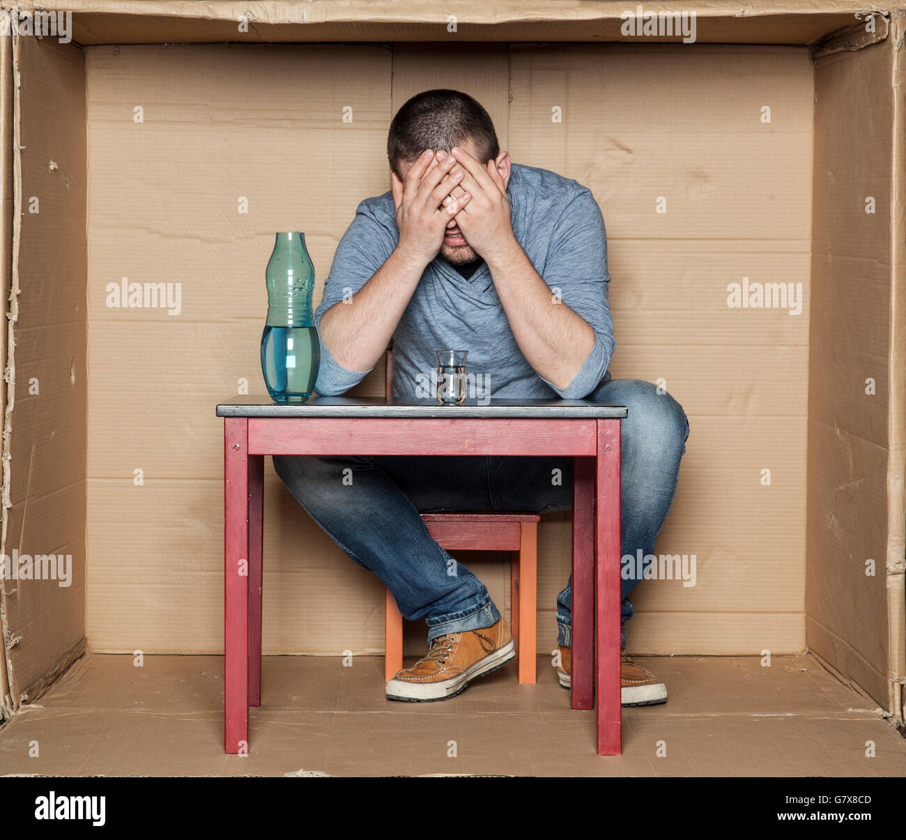La ripartizione e la depressione ha portato all alcolismo Foto Stock