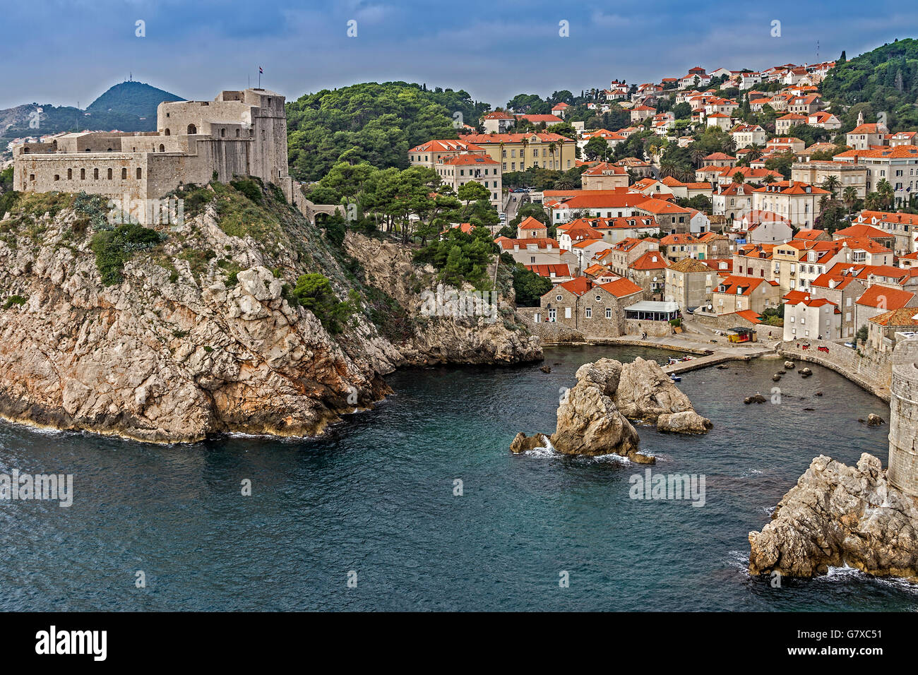 Il porto e le fortificazioni Dubrovnik Croazia Foto Stock
