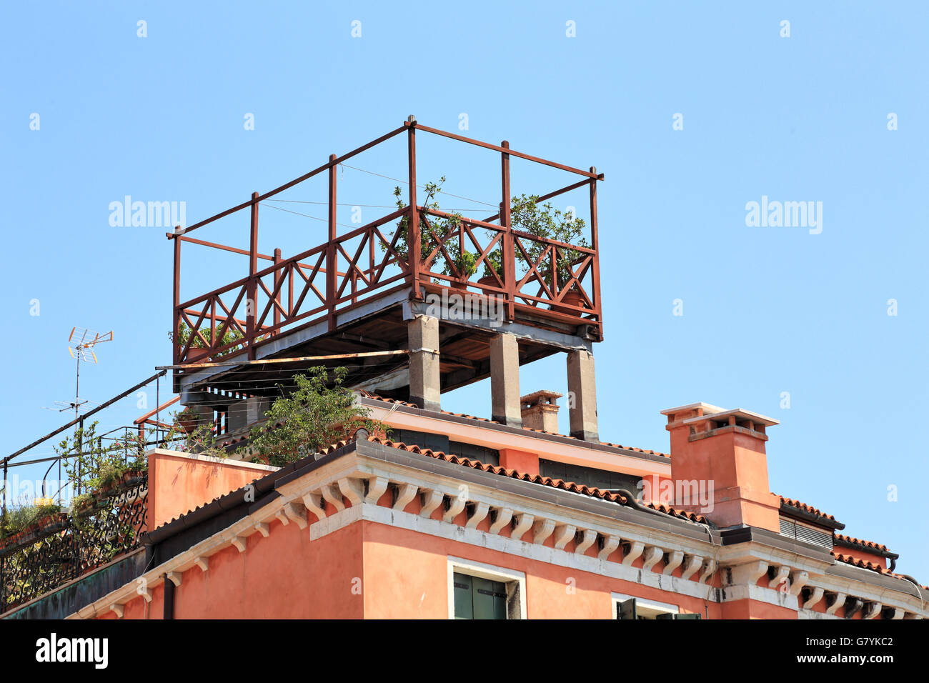 Terrazza sul tetto altana immagini e fotografie stock ad alta risoluzione -  Alamy