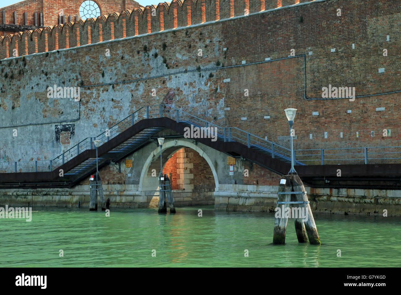 Mura di fortificazione. L'ingresso posteriore sul lato nord di Arsenale, Castello, Venezia Foto Stock