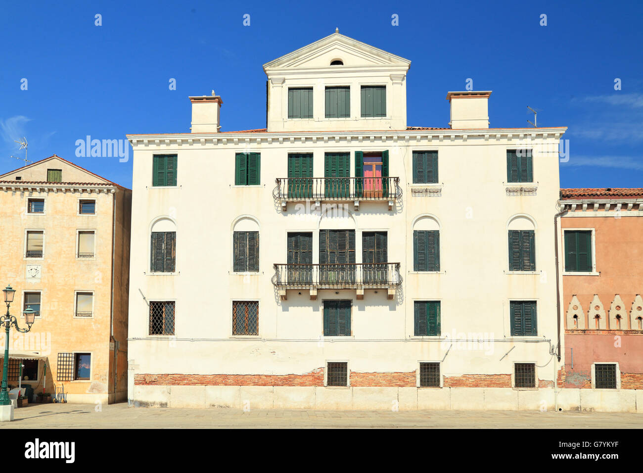 Forni militari. Ex militare di panetterie (immagine G7YKYF) e pane depositi (G7YKY4 e G7YKY8) sulla Riva Ca'di Dio a Venezia. Foto Stock