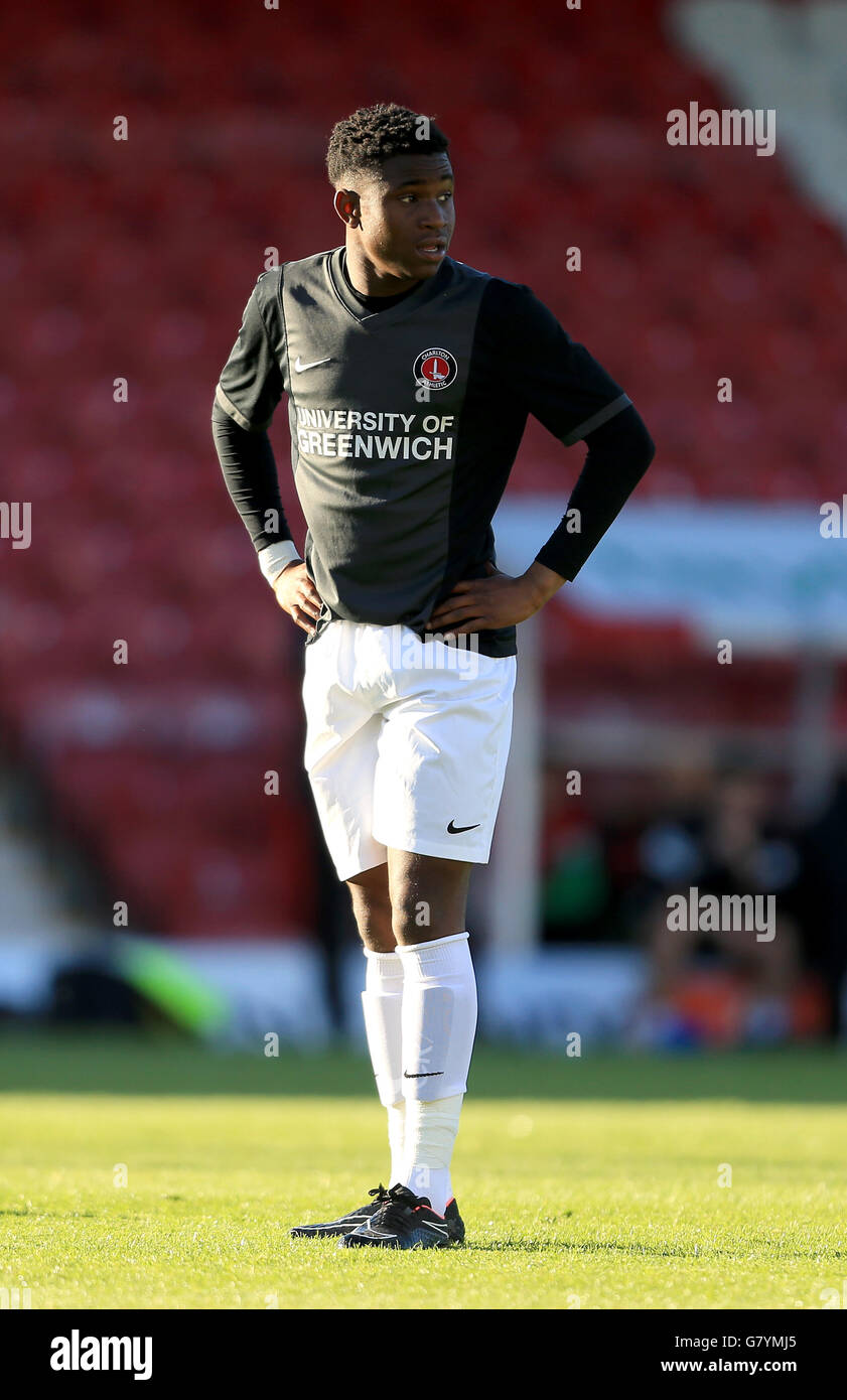 Calcio - Professional Development League Two - Gioca - finale - Brentford Under 18 v Charlton Athletic Under 18 - Griffin Park. Ademola Lookman, Charlton Athletic Foto Stock