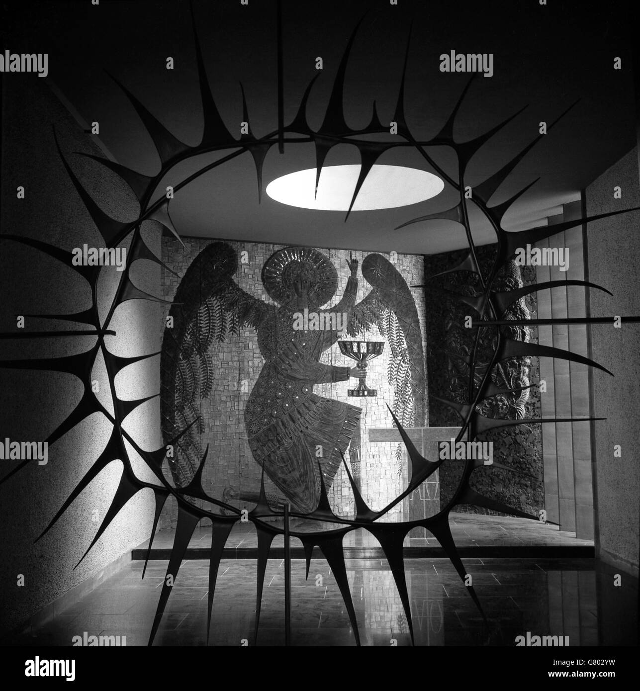 L'edificio del 1,250,000 sostituisce la Cattedrale distrutta dai bombardieri tedeschi nel novembre 1940. Foto Stock