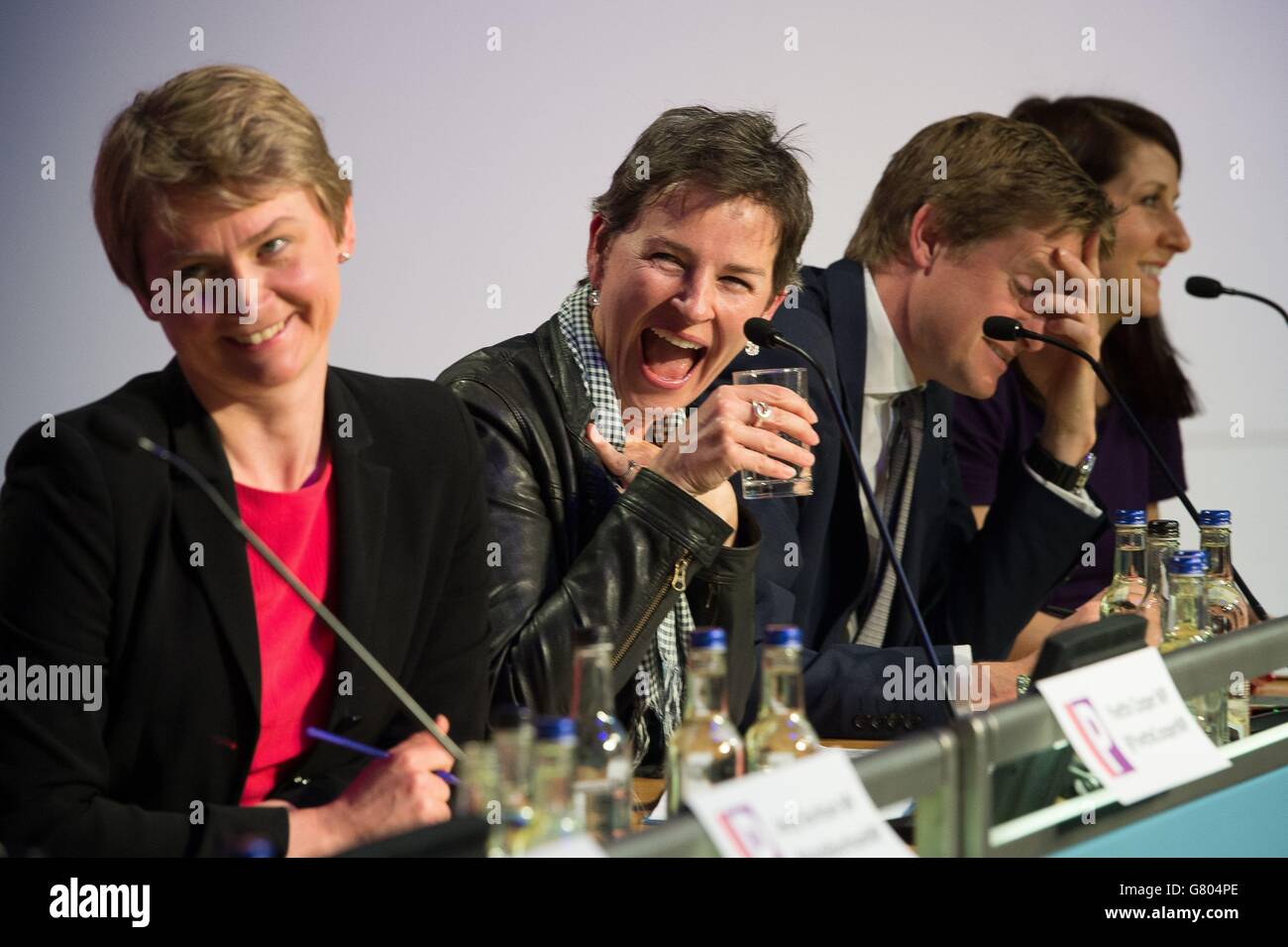 (Sinistra - destra) il deputato Yvette Cooper, il deputato Mary Creagh, il deputato Tristam Hunt e il deputato Liz Kendall parlano alla conferenza annuale Progress, presso la TUC Congress House, nel centro di Londra, mentre fanno un'offerta per la leadership del Partito laburista. Foto Stock