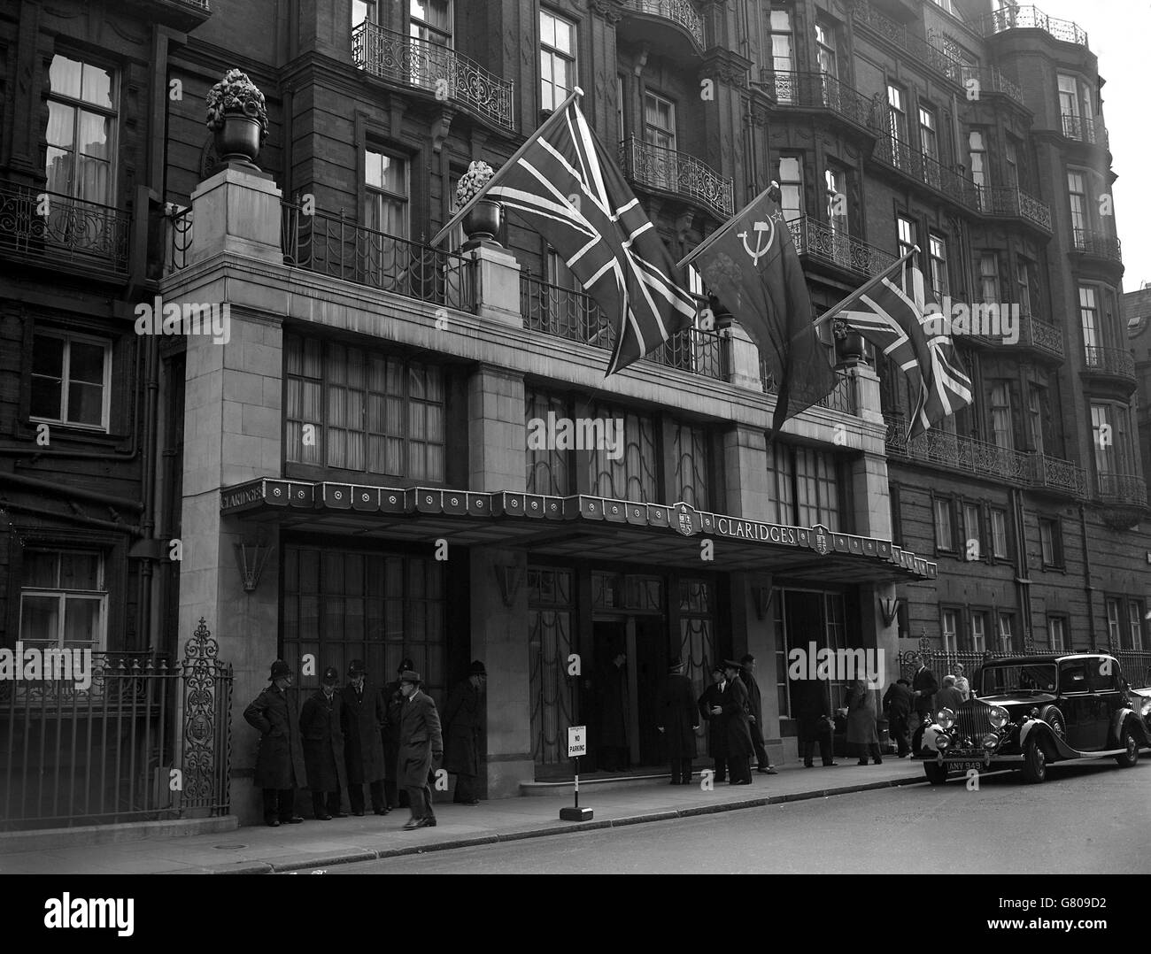 Politica - leader sovietico Maresciallo Nikolai Bulganin e Nikita Krushchev visitare londra Foto Stock