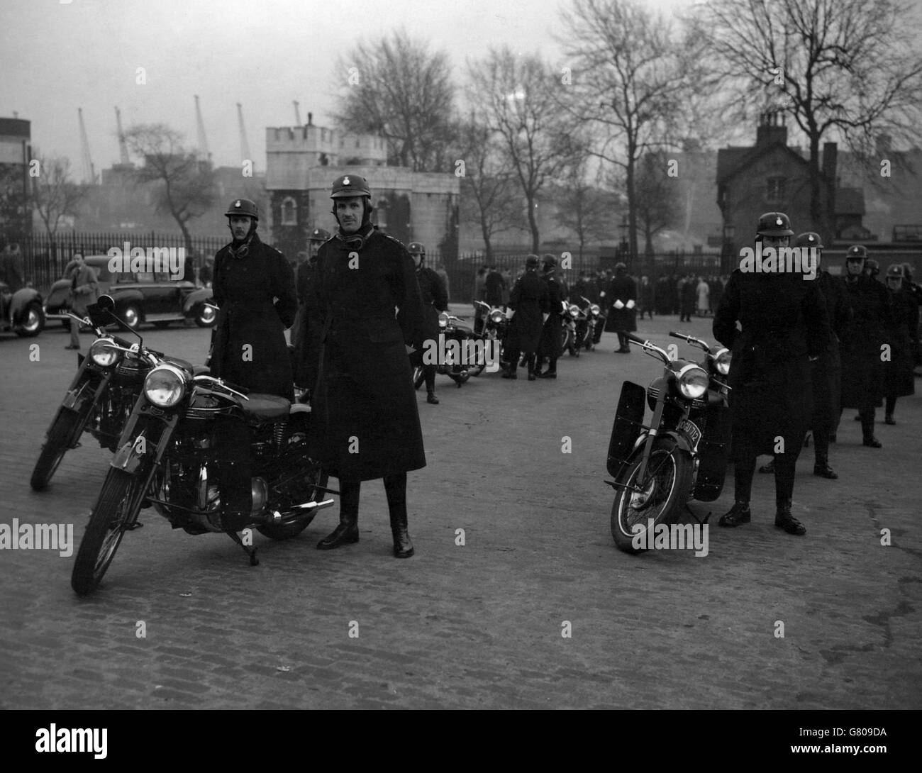 Politica - leader sovietico Maresciallo Nikolai Bulganin e Nikita Krushchev visitare londra Foto Stock