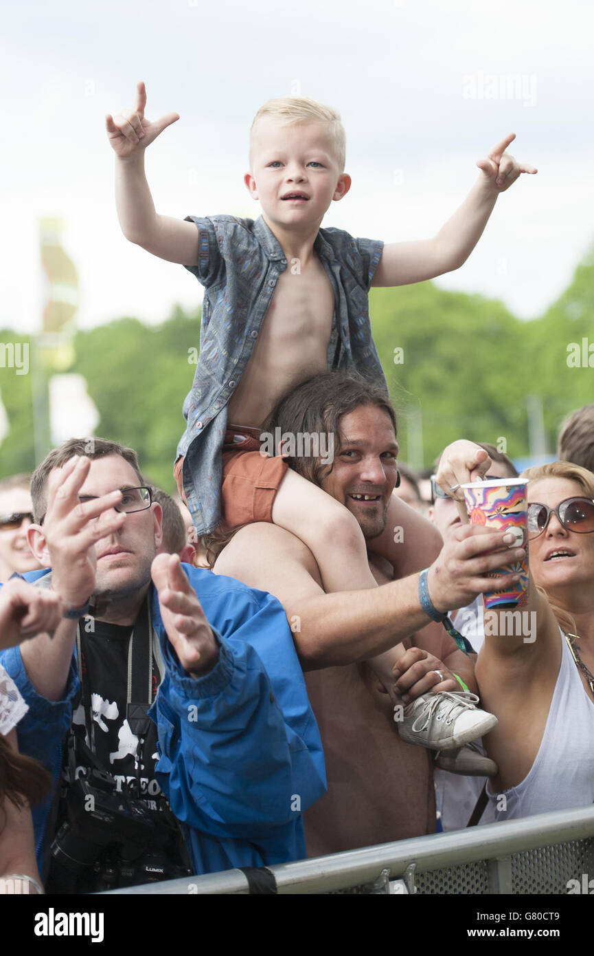 Vista generale della folla durante il set Jaugar Skills al Common People Festival di Southampton Common a Southampton Foto Stock