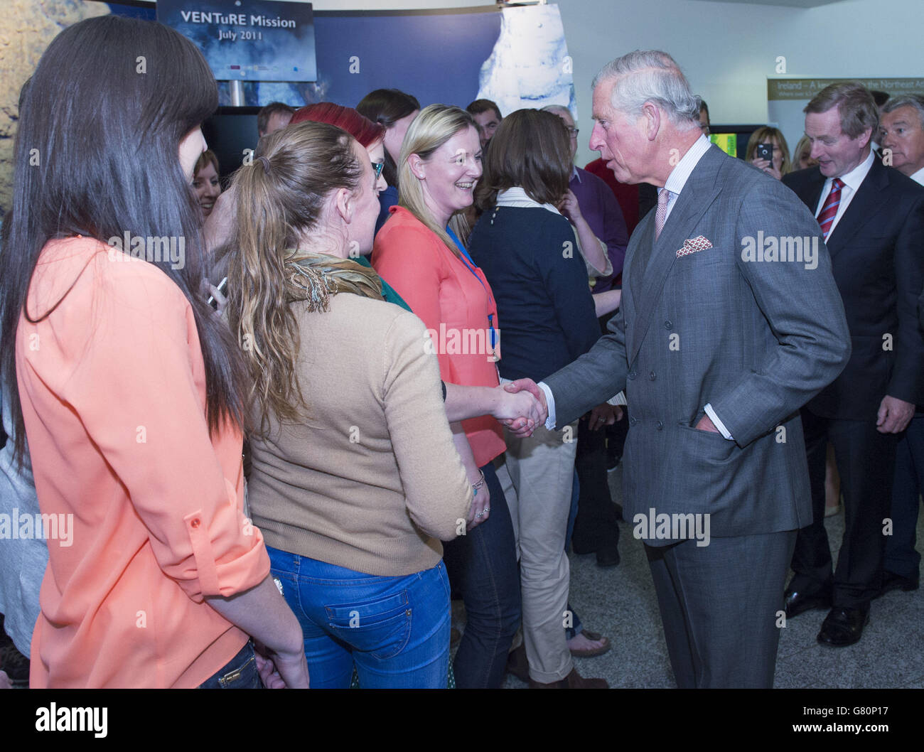 Il Principe del Galles all'Istituto Marino di Galway, il giorno uno di una visita di quattro giorni in Irlanda con la Duchessa di Cornovaglia. Foto Stock