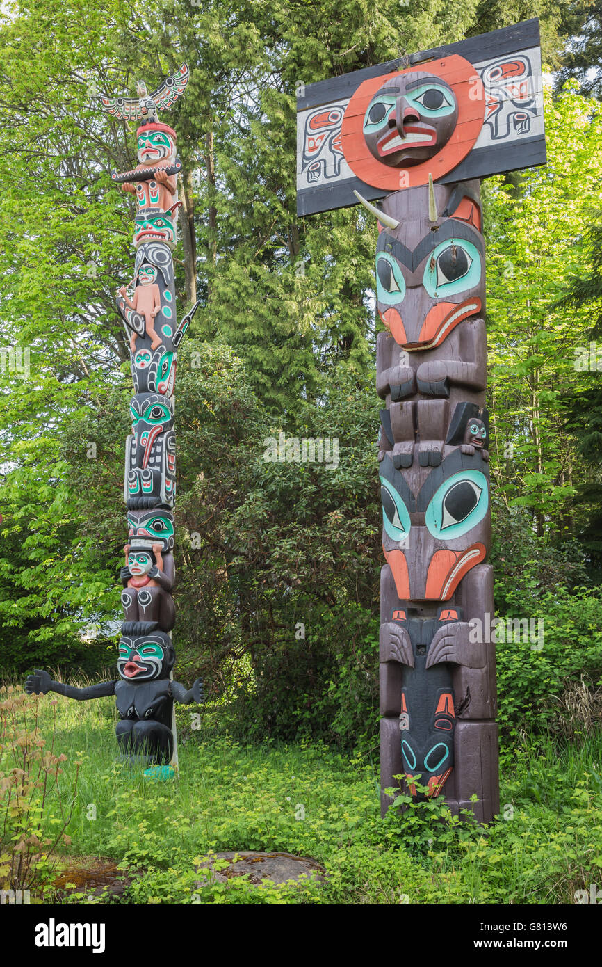 Due totem nel Parco di Stanley Foto Stock