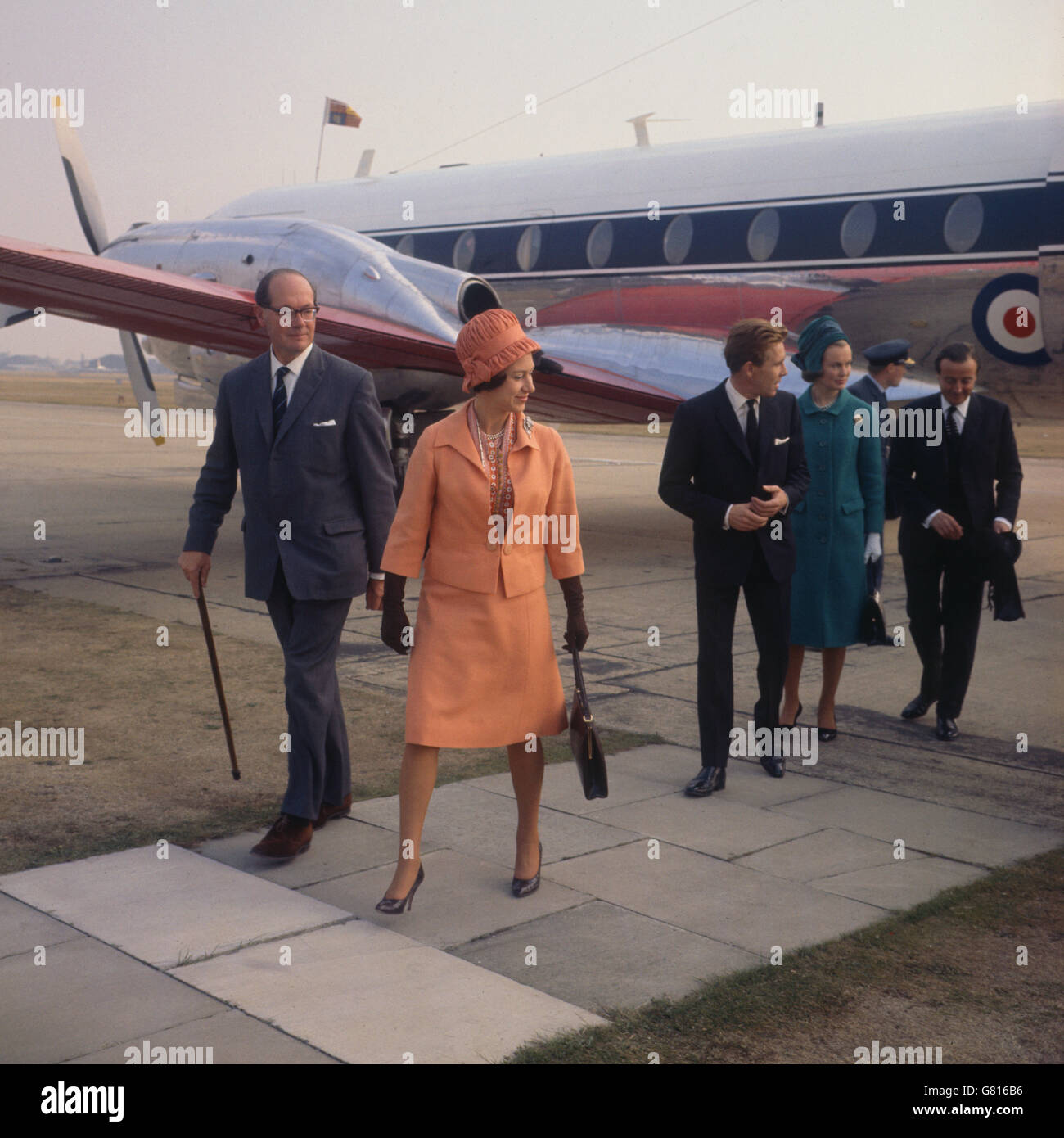 La principessa Margaret e suo marito Lord Snowden all'aeroporto di Londra all'arrivo dalla loro visita in Danimarca in relazione alla settimana britannica. 05/10/1964 Foto Stock