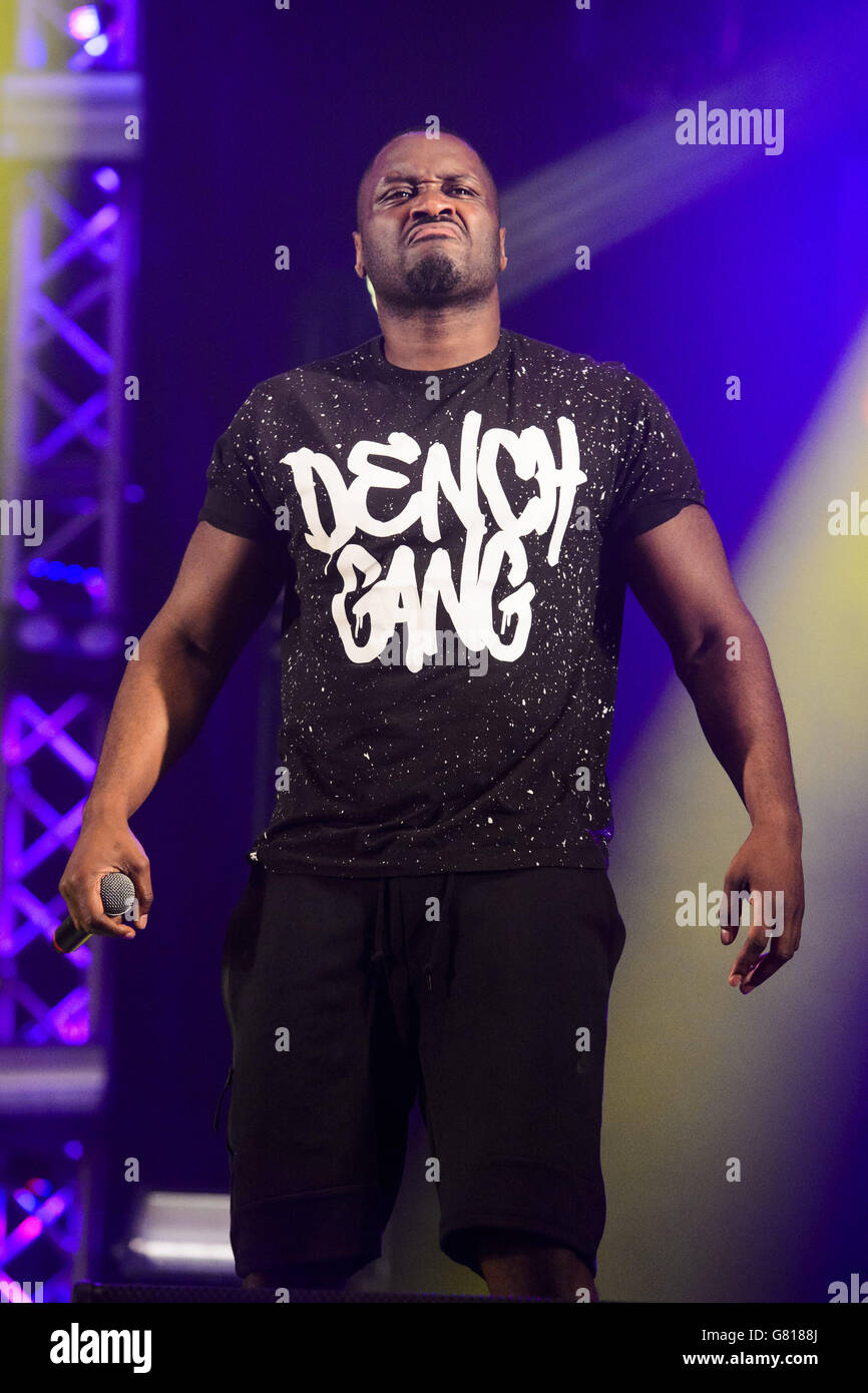 Lethal Bizzle si esibisce al Big Weekend di radio 1, tenutosi a Earlham Park, Norwich. Foto Stock