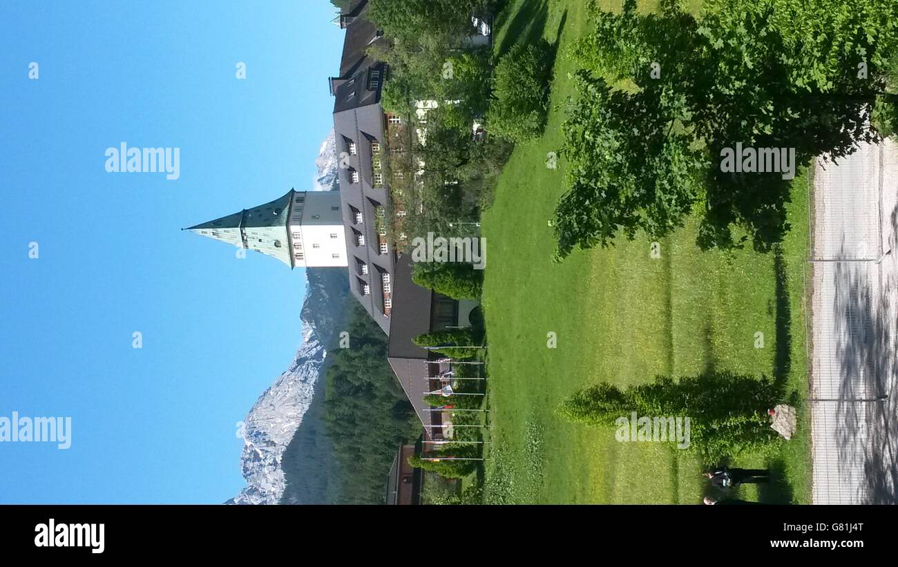 Una vista generale dell'hotel Schloss Elmau, che è il luogo di ritrovo per la vetta del G-7 vicino a Garmisch-Partenkirchen, Germania meridionale. Foto Stock