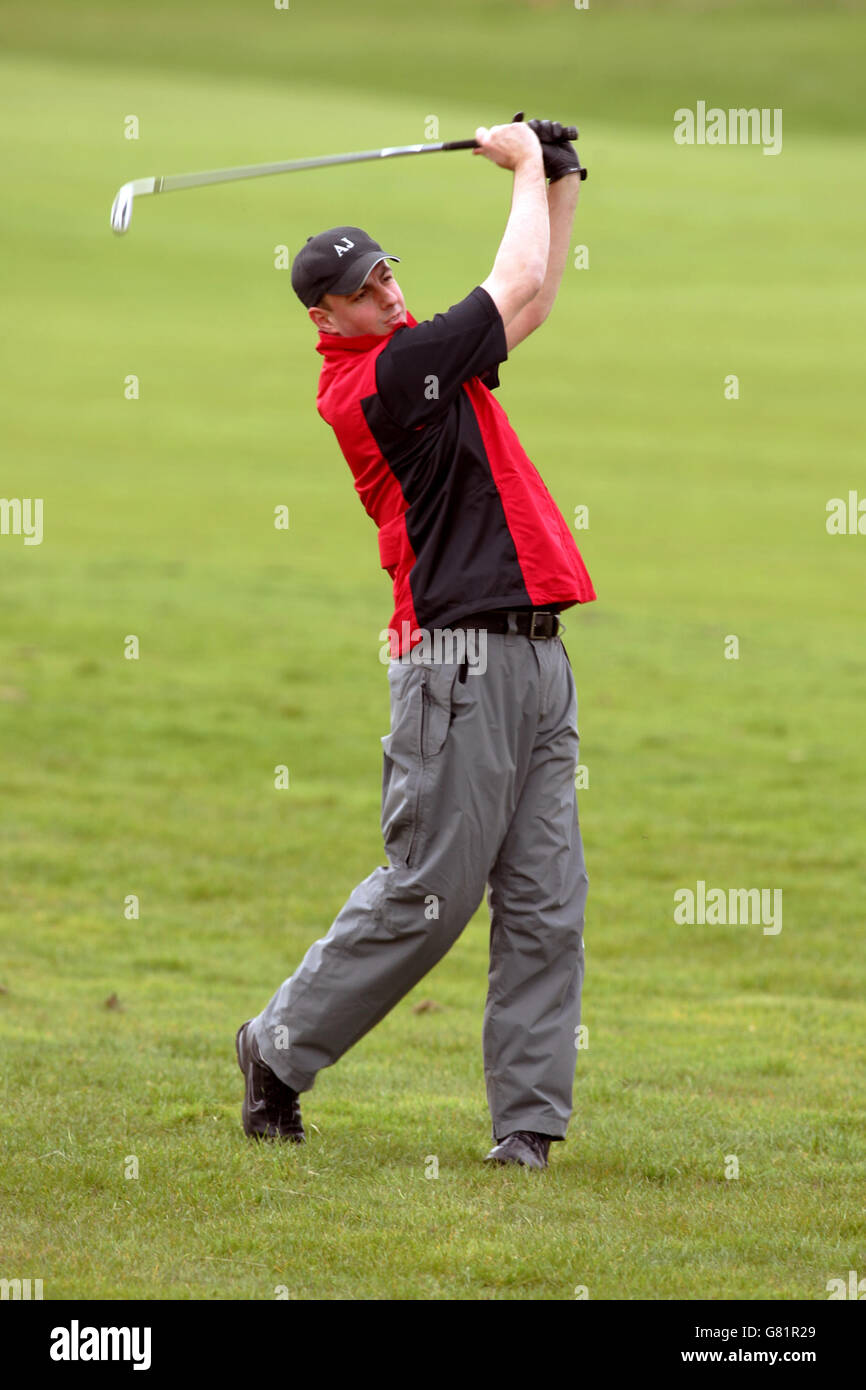 Calcio - fa Barclays Premiership - Charlton Athletic Centenary Golf Day - The London Golf Club. Giornata di golf del Centenario atletico di Charlton Foto Stock
