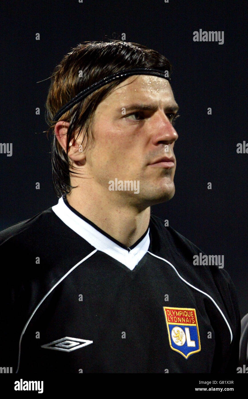 Calcio - UEFA Champions League - quarto finale - prima tappa - Olympique Lyonnais v PSV Eindhoven - Stade Municipal de Gerland. Gregory Coupét, Olympique Lyonnais Foto Stock