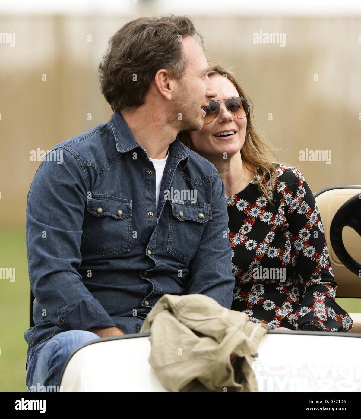 Geri Halliwell e suo marito Christian Horner backstage all'Isle of Wight Festival, a Seaclose Park, Newport, Isola di Wight. Foto Stock