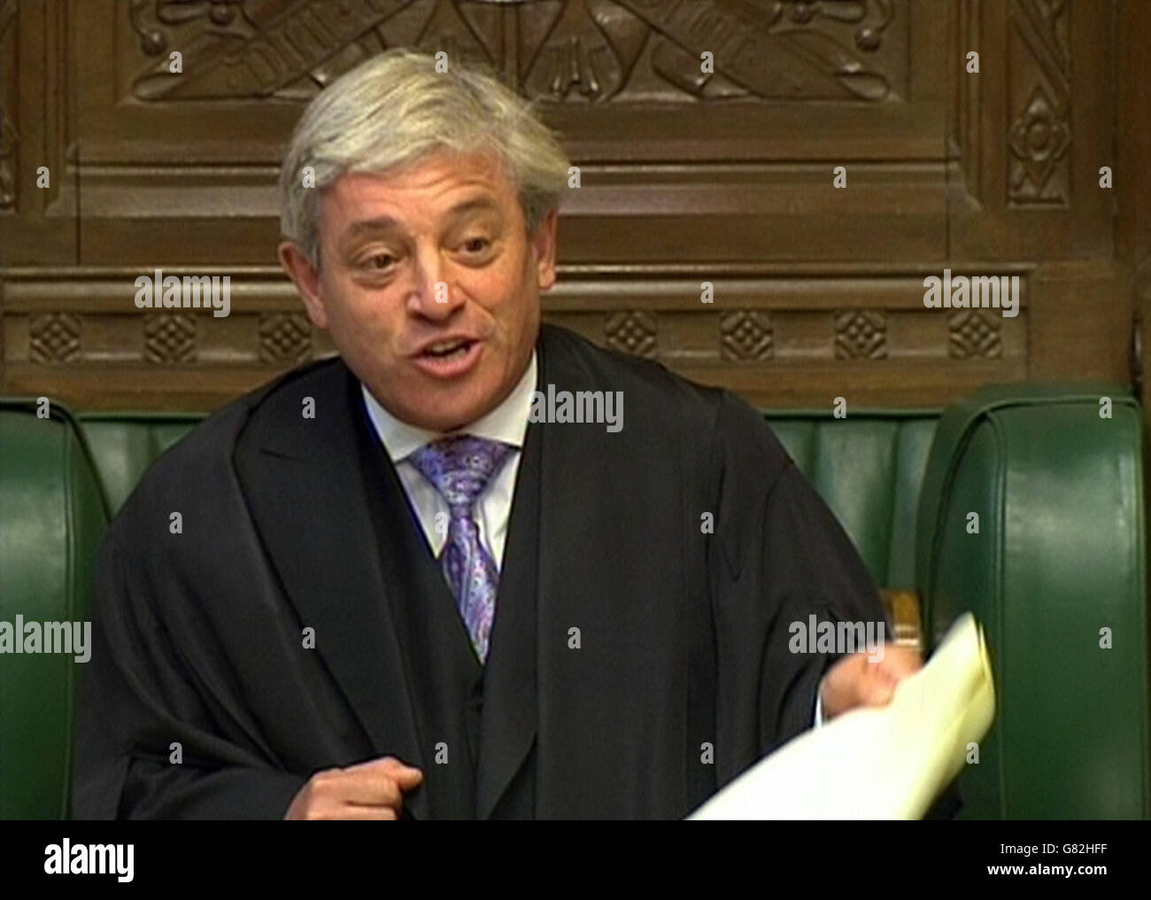 Lo speaker dei beni comuni John Bercow parla alla Camera dei beni comuni di Londra durante un dibattito sul referendum sulla legge dell’UE. Foto Stock