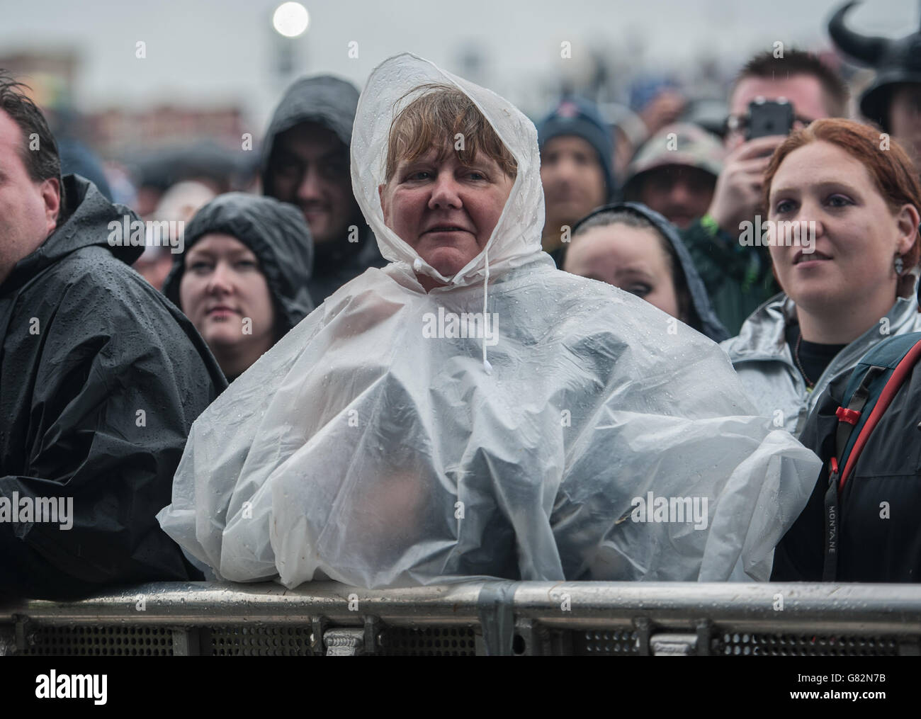 Festival goers il giorno 2 di Download festival il 12 2015 giugno a Donington Park, Regno Unito Foto Stock