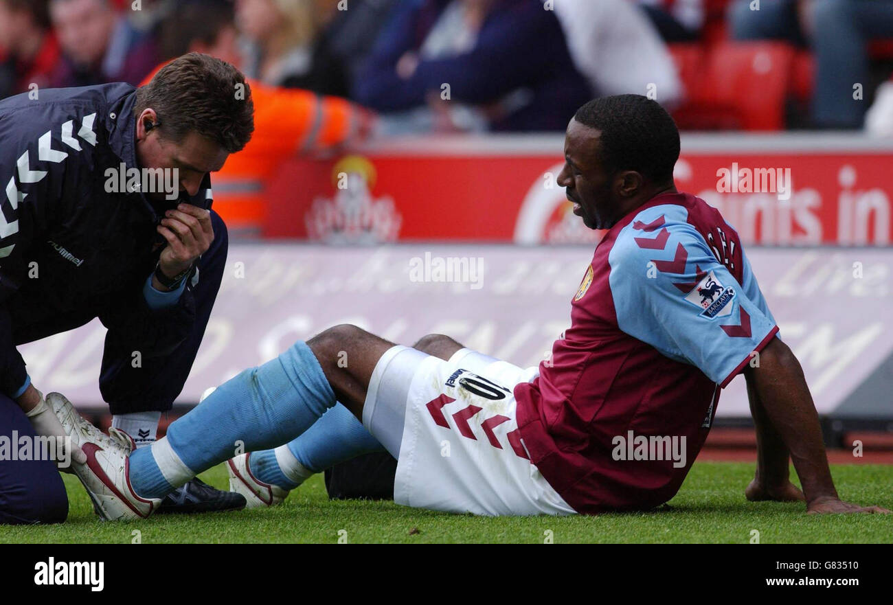 Calcio - FA Barclays Premiership - Southampton v Aston Villa - St Marys' Foto Stock