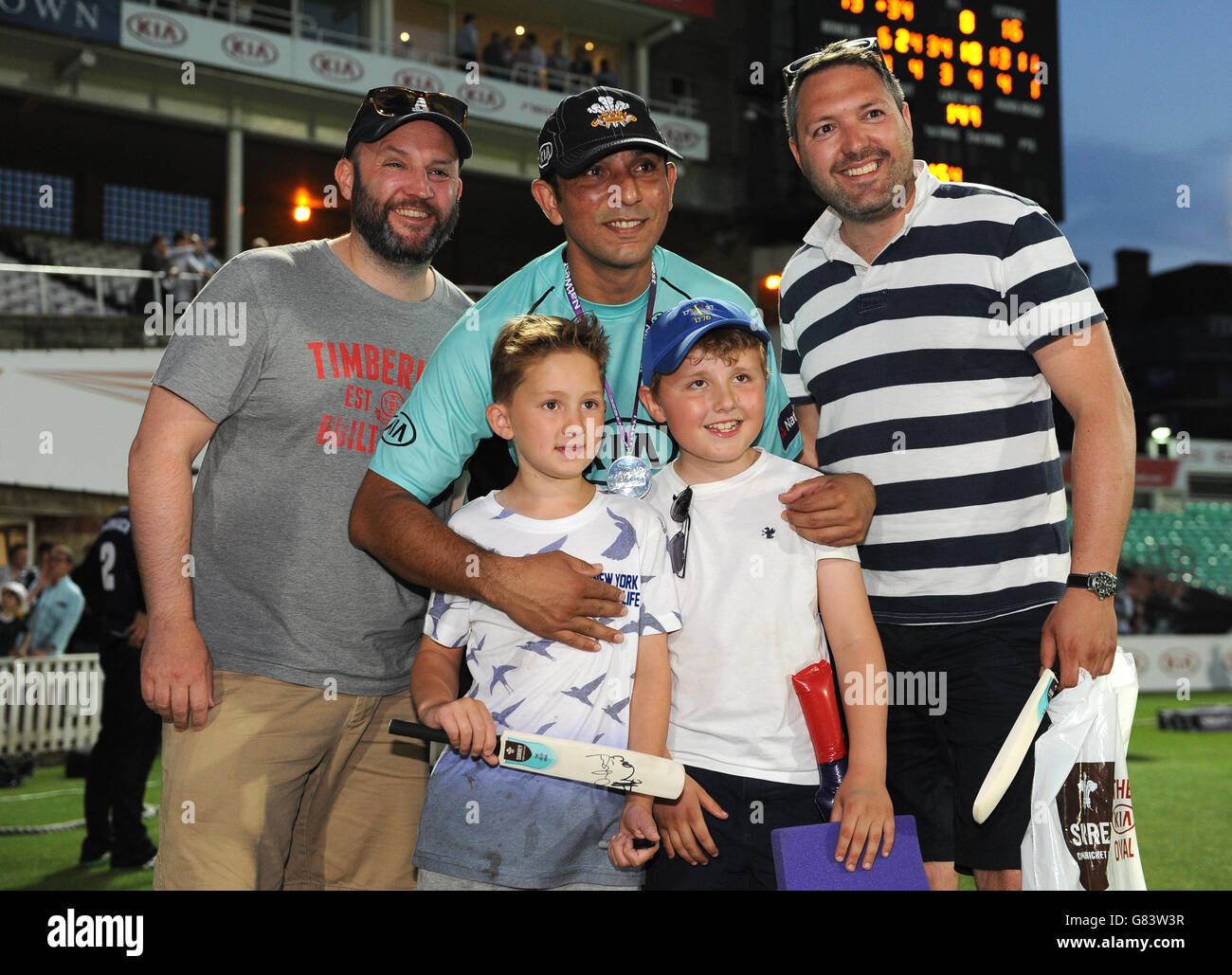 Cricket - NatWest t20 Blast - Southern Division - Surrey / Gloucestershire - Kia Oval. Surrey uomo della partita Azhar Mahmood Foto Stock