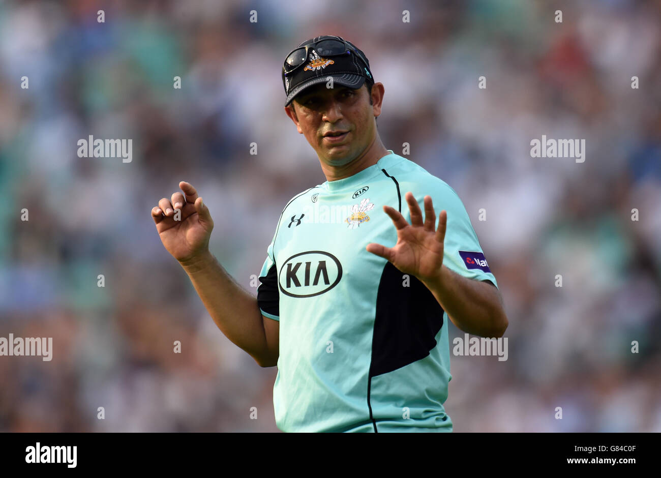 Cricket - NatWest t20 Blast - Southern Division - Surrey v Gloucestershire - Kia Oval. Azhar Mahmood di Surrey Foto Stock