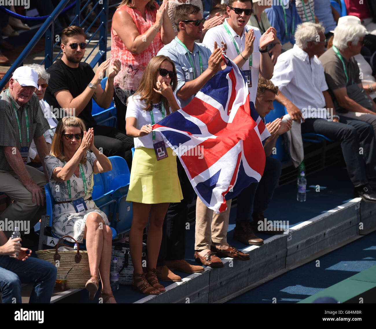 Kim Murray fischia per incoraggiare Andy durante il terzo giorno delle finali del quartiere della Coppa Davis tra Gran Bretagna e Francia al Queen's Club di Londra. PREMERE ASSOCIAZIONE foto. Data foto: Domenica 19 luglio 2015. Vedi la storia della Pennsylvania TENNIS Coppa Davis. Il credito fotografico dovrebbe essere: Adam Davy/PA filo Foto Stock