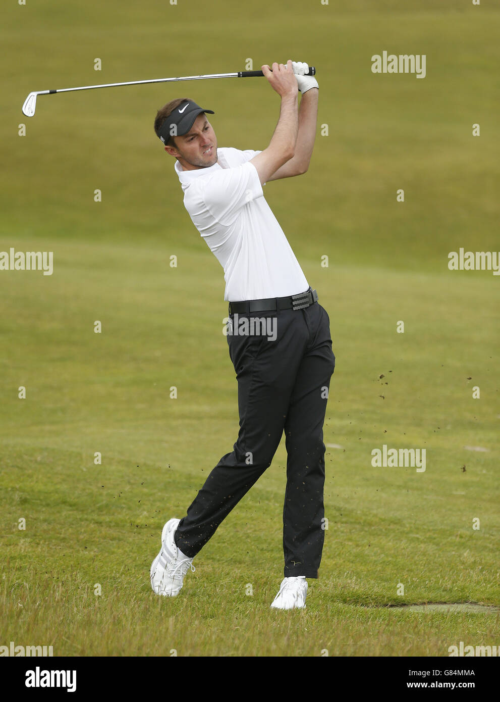 Ashley Chesters in Inghilterra sulla quinta fairway durante il quinto giorno dell'Open Championship 2015 a St Andrews, Fife. Foto Stock