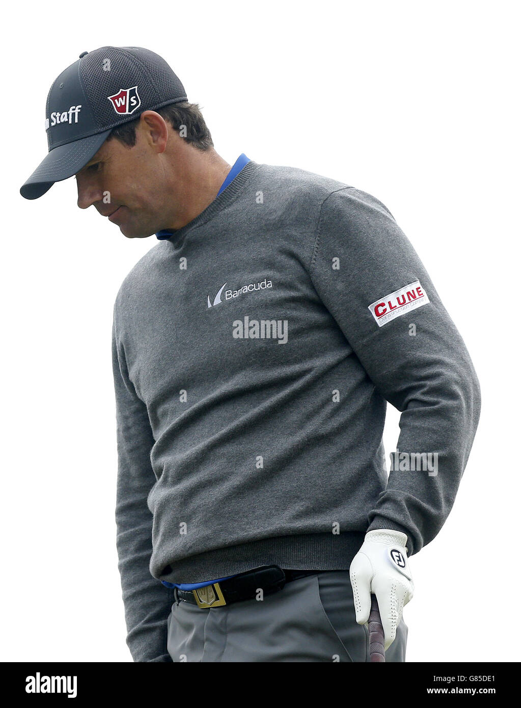 L'irlandese Padraig Harrington reagisce ai suoi t-shirt sparati il 6° giorno durante il quinto dell'Open Championship 2015 a St Andrews, Fife. Foto Stock