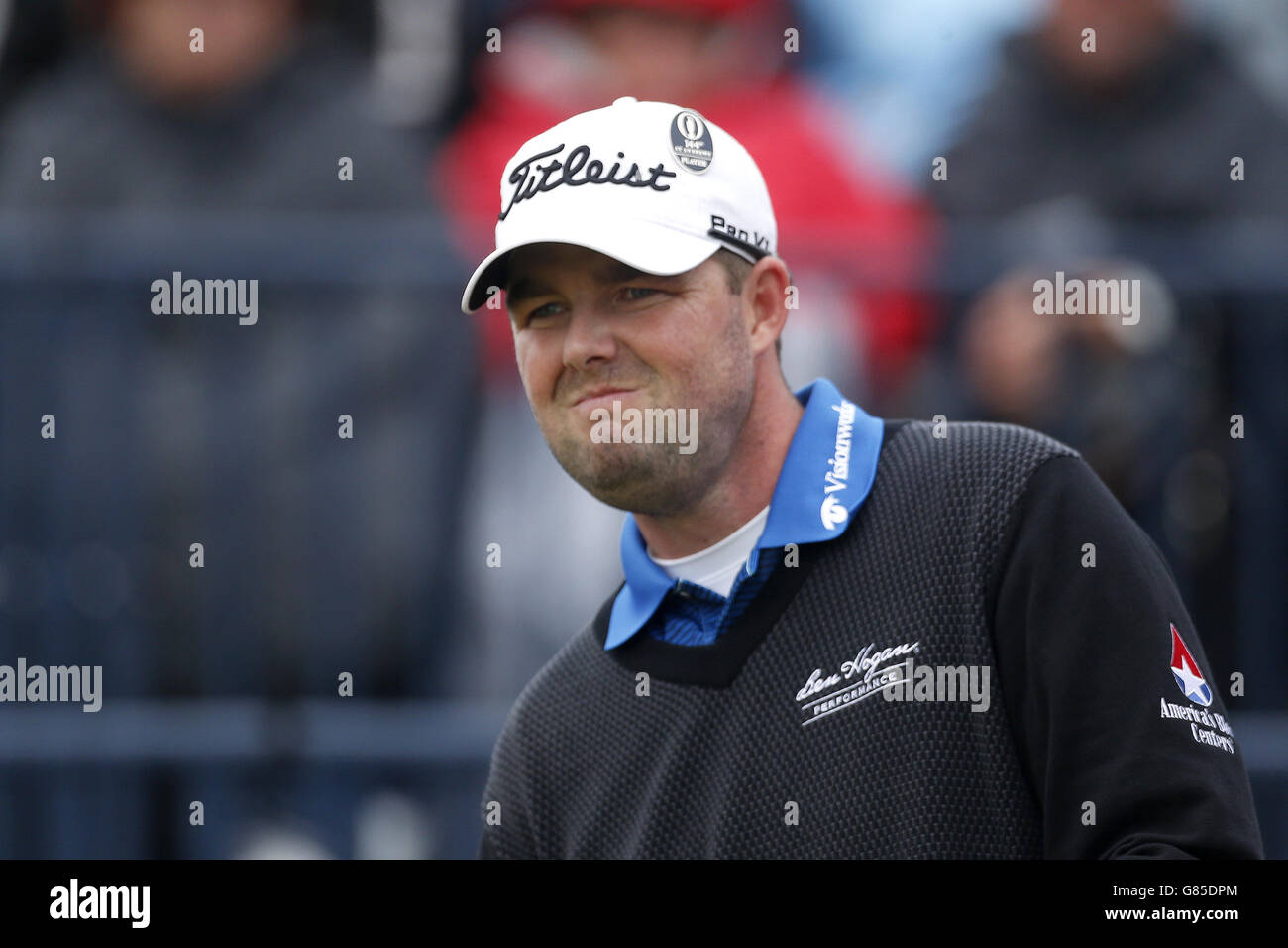 Marc Leishman dell'Australia mostra la sua disgrezione dopo il suo bogey sulla 16a buca durante il quinto giorno dell'Open Championship 2015 a St Andrews, Fife. Foto Stock