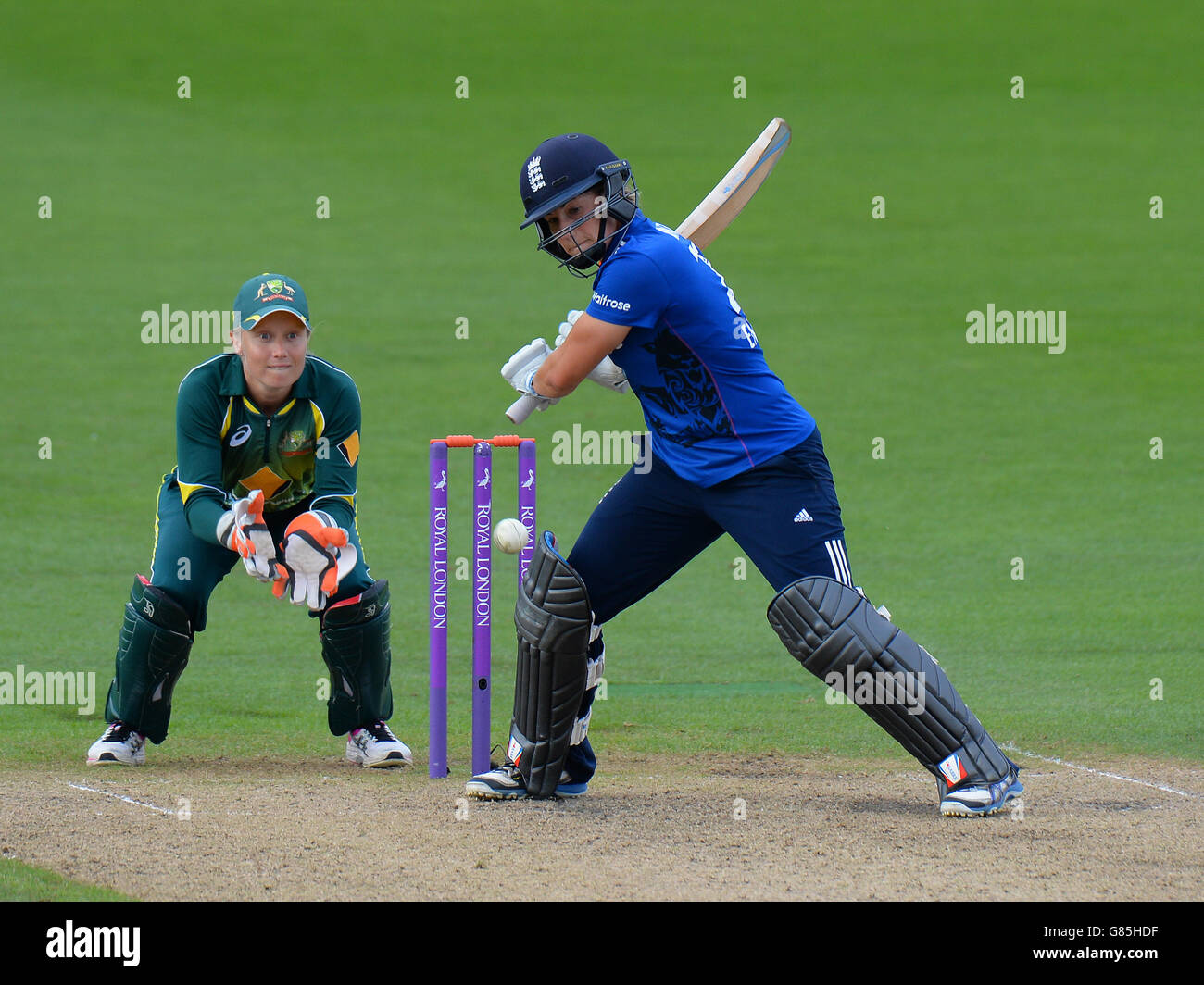 Cricket - Women's Third One Day International - Inghilterra / Australia - New Road. Natalie Sciver in Inghilterra batte durante il One Day International a New Road, Worcester. Foto Stock