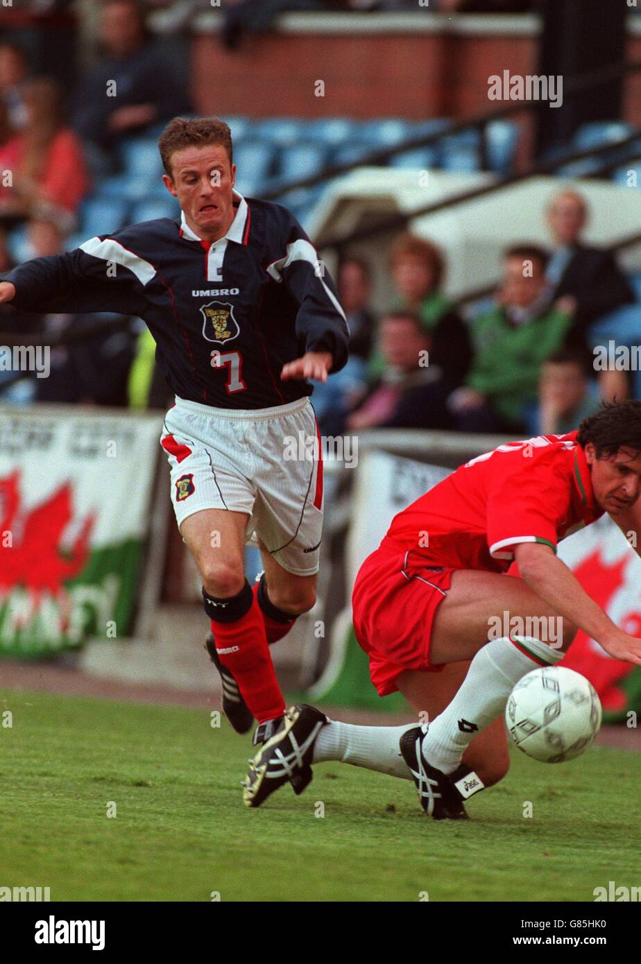 Calcio - Scozia / Galles. Kevin Gallacher, Scozia Foto stock - Alamy