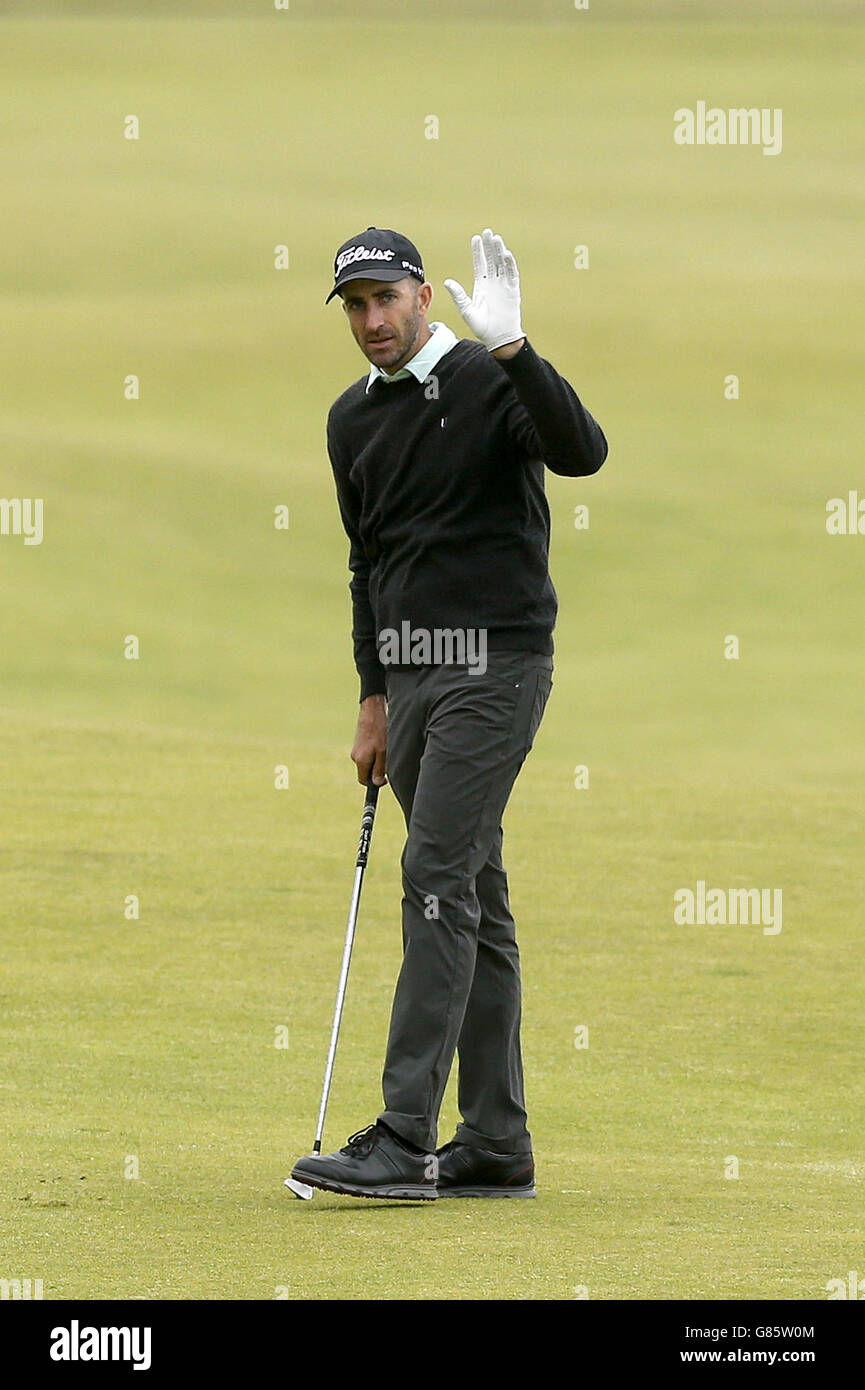 Geoff Ogilvy in azione durante il primo giorno dell'Open Championship 2015 a St Andrews, Fife. PREMERE ASSOCIAZIONE foto. Data immagine: Giovedì 16 luglio 2015. Vedi PA storia GOLF Open. Il credito fotografico dovrebbe essere: Danny Lawson/PA Wire. RESTRIZIONI: - nessun uso commerciale. Nessuna ulteriore vendita. Solo per l'uso di immagini fisse. Il logo Open Championship e il link al sito Open (www.TheOpen.com) da includere nella pubblicazione del sito. Per ulteriori informazioni, chiamare il numero +44 (0)1158 447447. Foto Stock