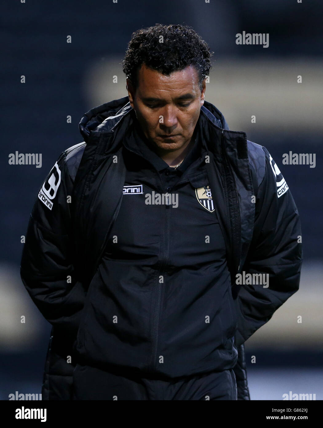 Calcio - Pre Season friendly - Notts County / Scunthorpe United - Meadow Lane. Il direttore della contea di Notts Ricardo Moniz sembra sconsolato sulla linea di contatto Foto Stock