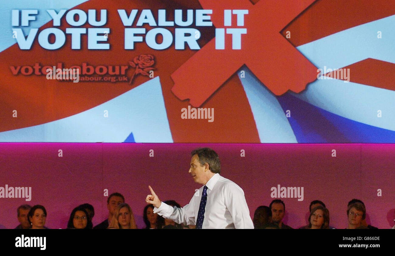 Il primo ministro britannico Tony Blair ha pronunciato un discorso ai sostenitori del partito laburista. Foto Stock