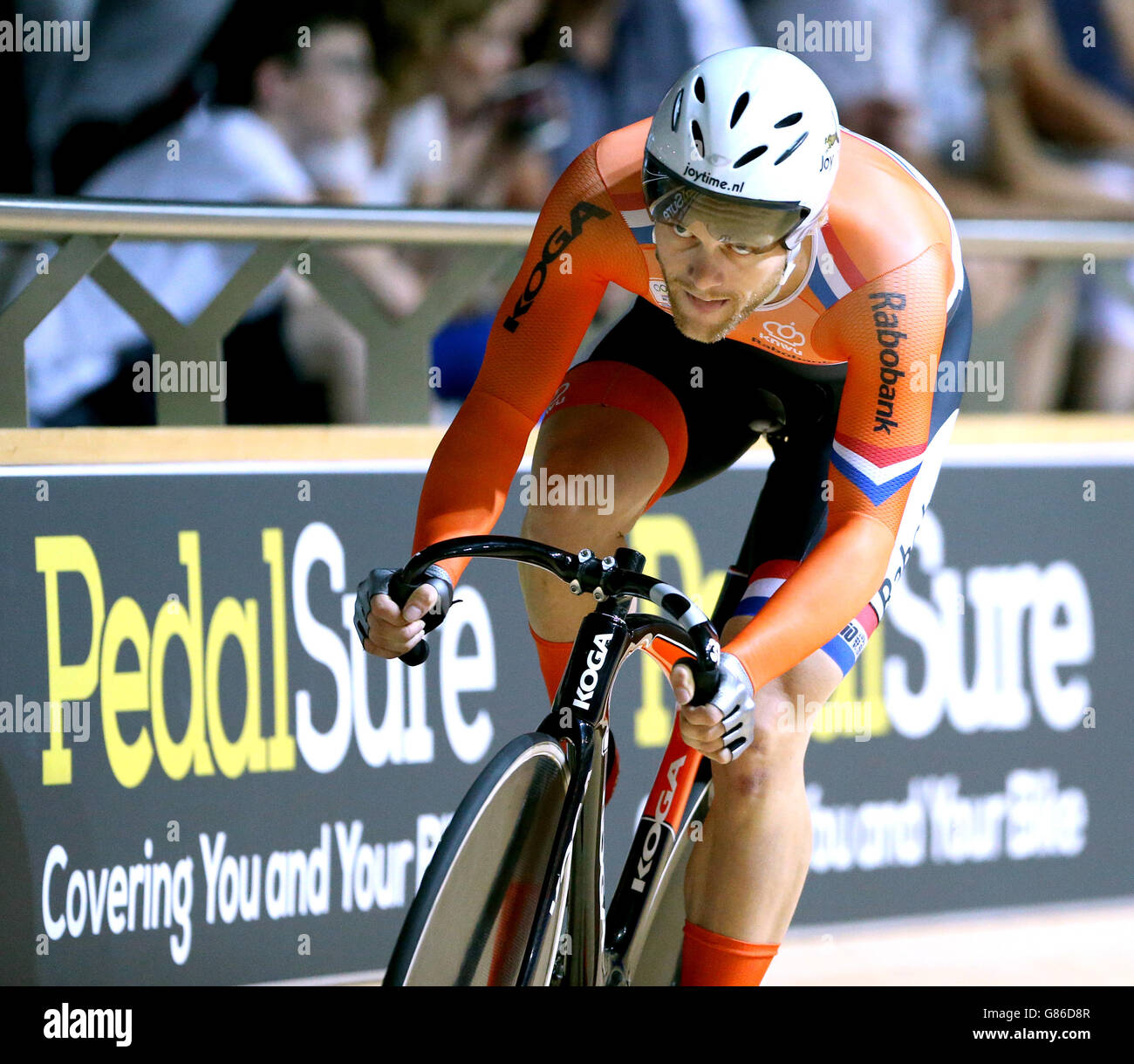 L'olandese Roy Eefting corre nella prova a tempo Mens Omnium 1000m durante il terzo giorno della Revolution Series presso la Derby Arena. PREMERE ASSOCIAZIONE foto. Data immagine: Domenica 16 agosto 2015. Vedi la storia di PA IN BICICLETTA Derby. Il credito fotografico dovrebbe essere: Tim Goode/PA Wire Foto Stock