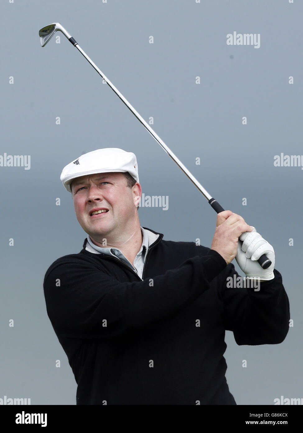 Chris Doak sul 12° tee durante il secondo giorno del Sattyre Energy Paul Lawrie Match Play al Murcar Links Golf Club, Aberdeen. Foto Stock