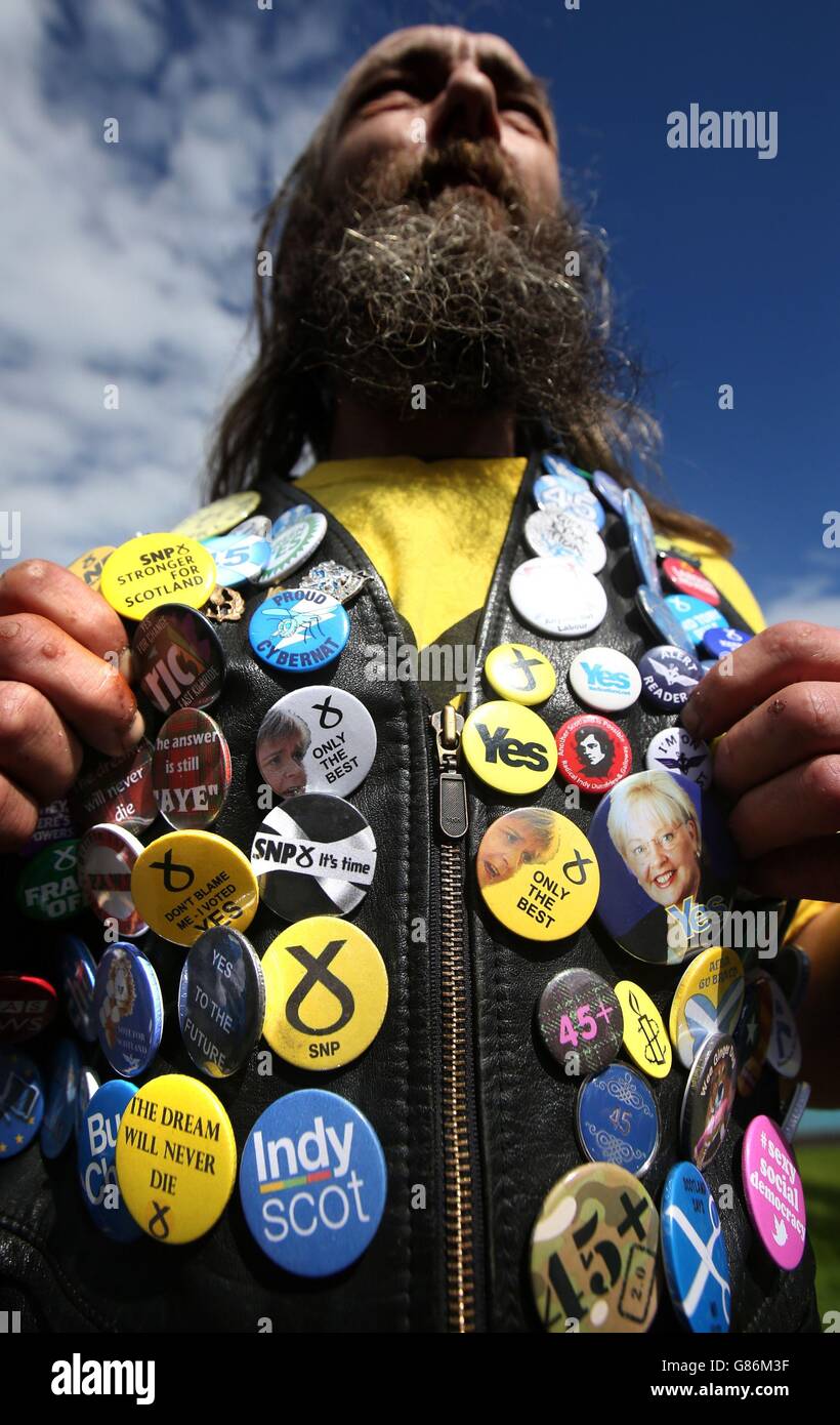 Alastair Rennie partecipa a una marcia pro-indipendenza a Glasgow da Kelvingrove Oark a Glasgow Green. Foto Stock