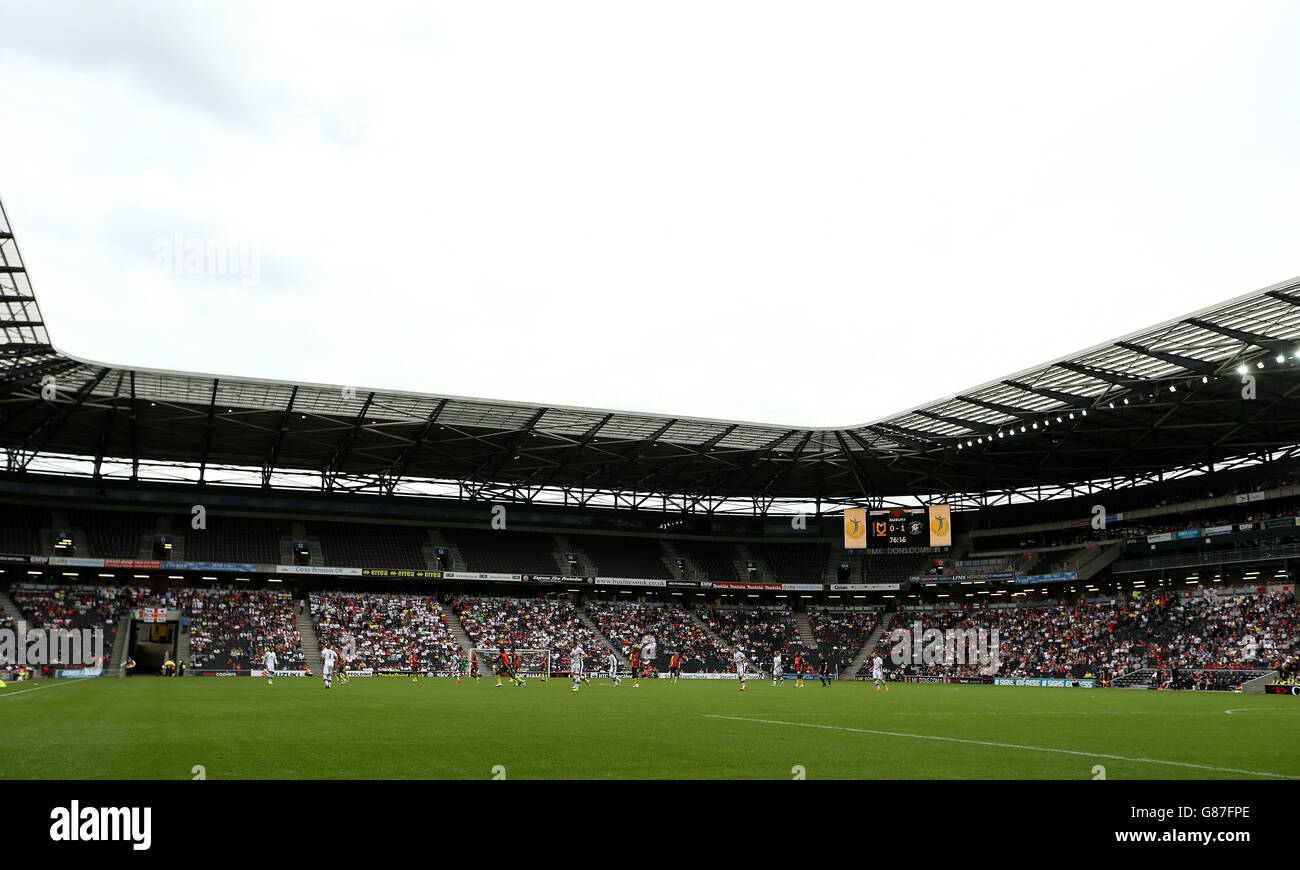 Calcio - Campionato Sky Bet - MK Dons v Birmingham City - Stadio:mk. Vista generale durante il gioco Foto Stock