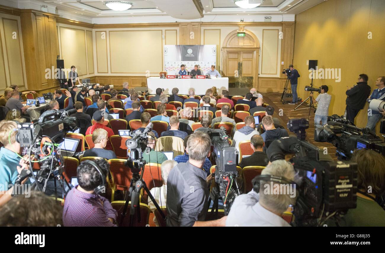 Soccer - UEFA Euro 2016 - Qualifiche - Gruppo D - Scozia v Germania - Germania Conferenza stampa - Hilton Glasgow Hotel Foto Stock