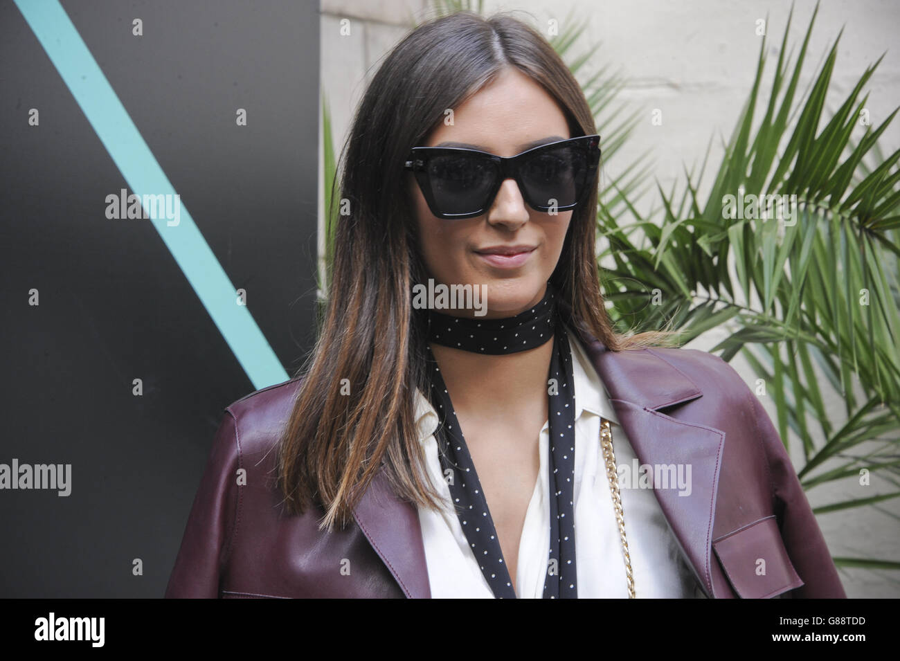 Fashionistas al BFC show space, Brewer Street Car Park, durante la London Fashion Week SS16. Il credito immagine dovrebbe leggere Edward Smith/ PA Showbiz Foto Stock